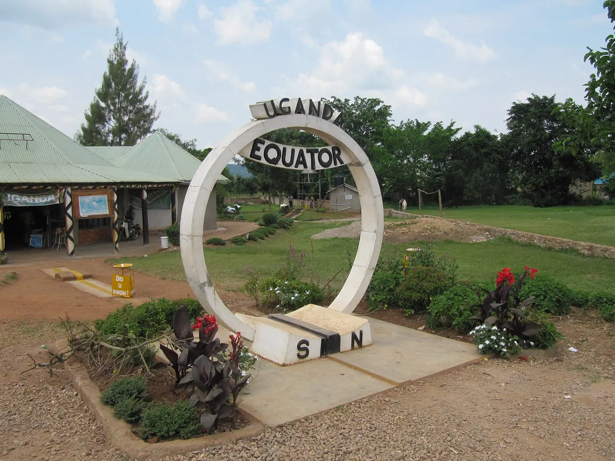 Equator monument at Kayabwe